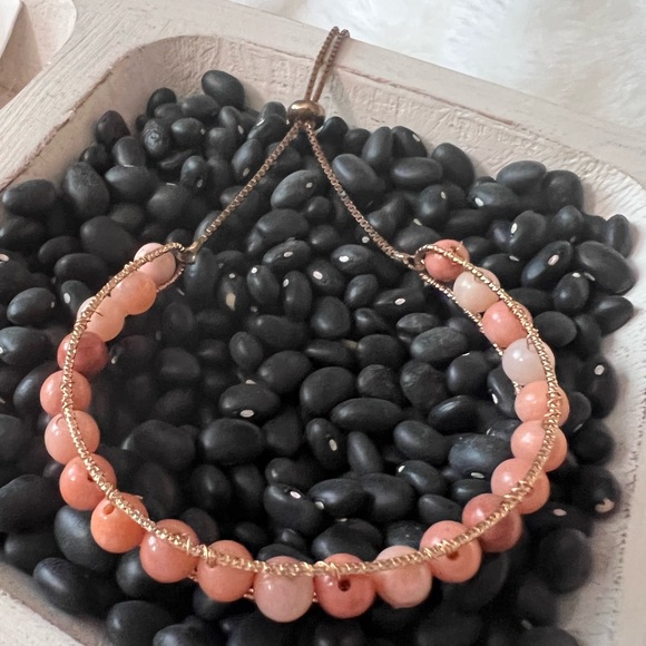 Pink Beaded Wire Bracelet with adjustable Length - Picture 6 of 7